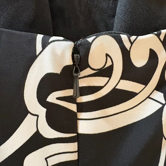 JS Boutique Black & White Printed Halter Evening Gown • Size 8 - Picture 5 of 8